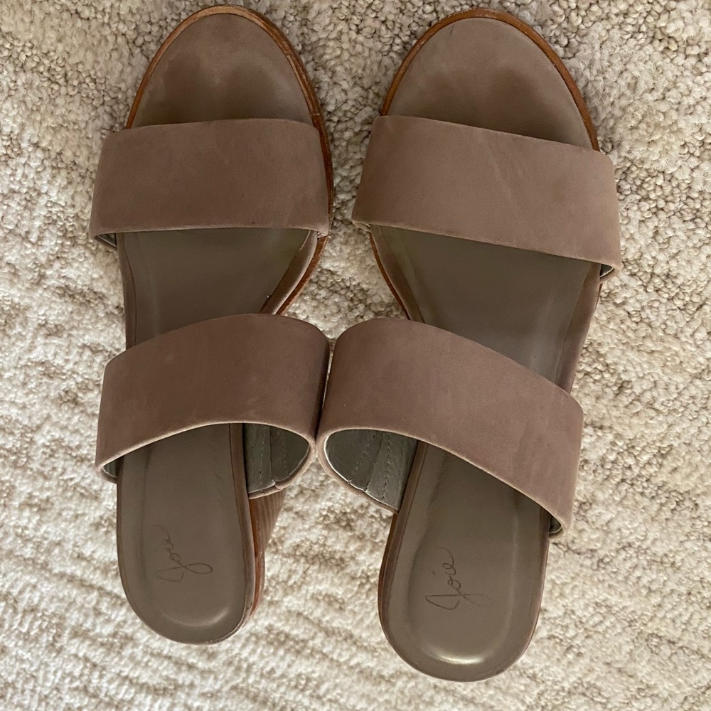 Joie beige sandal heel